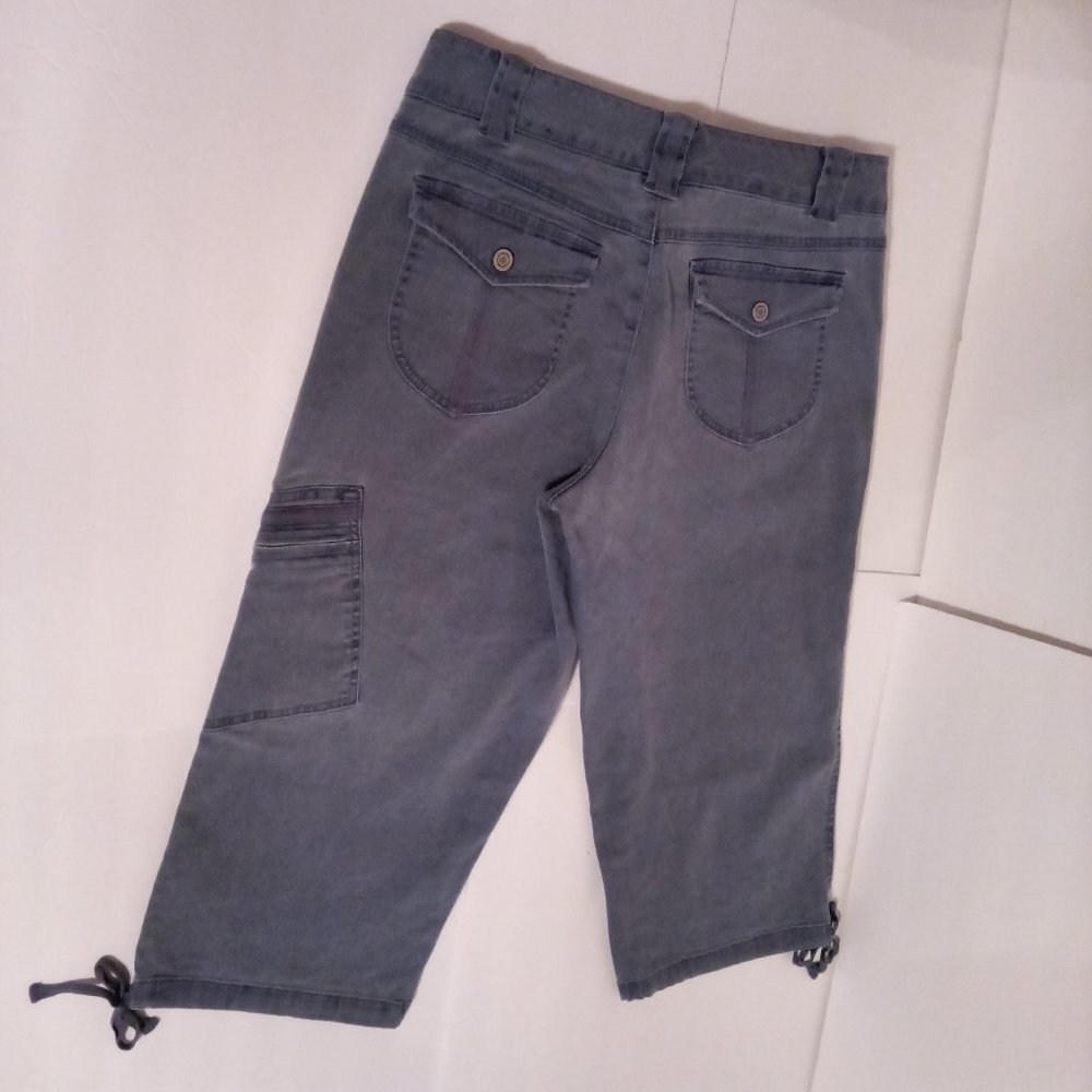 Fashion Bug stretch gray capris sz 12 - Picture 2 of 11